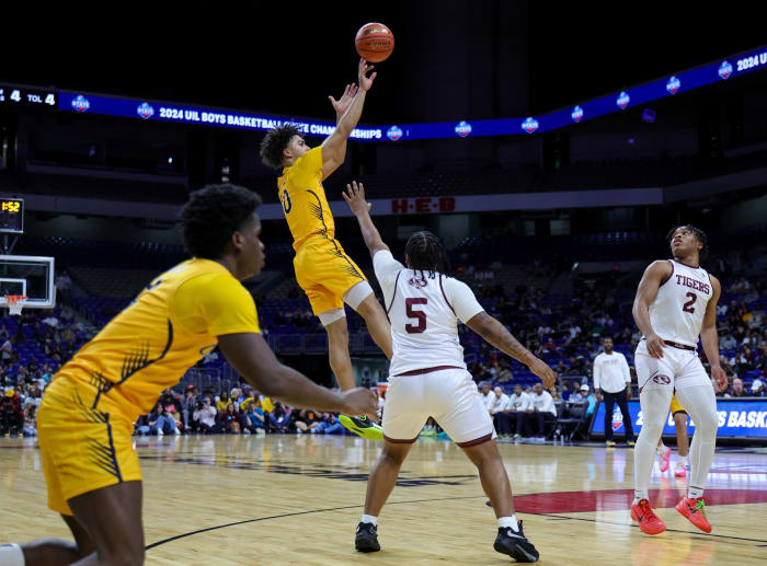 oak cliff faith family silsbee texas uil class 4a title tommy hays 2024 Oak Cliff Faith Family vs Silsbee 07